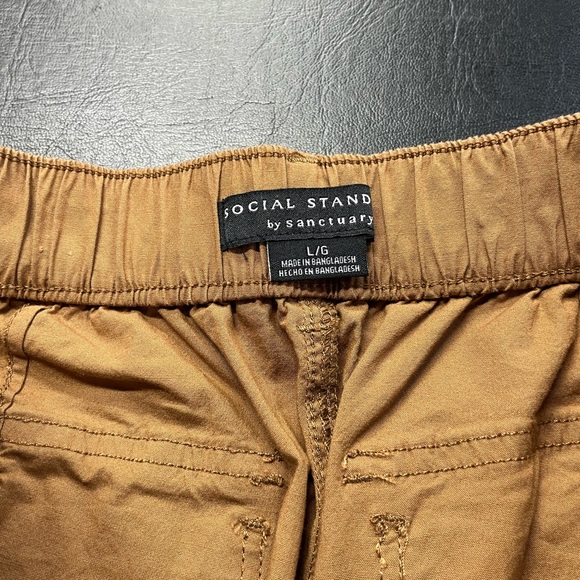 Social Standard (Sanctuary) shorts size large - Picture 5 of 7